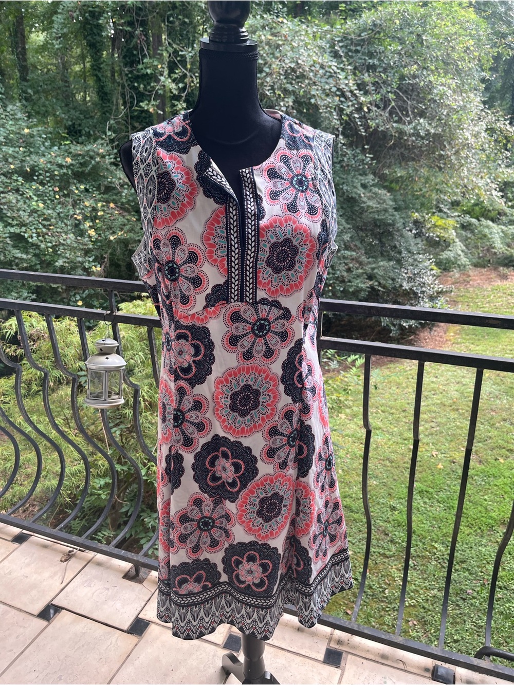 Sleeveless Pink & Navy Floral Shift Dress by Liz Claiborne. Size 14.